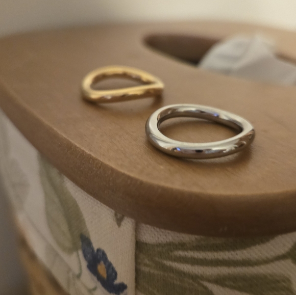 Boutique Jewelry - Elegant Gold and Silver Women's Rings